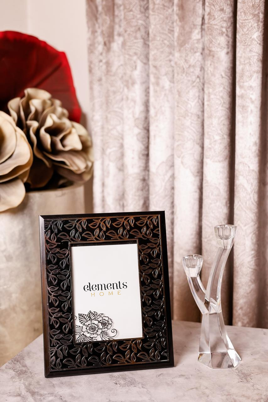 Metal Marvel Frame (Black)