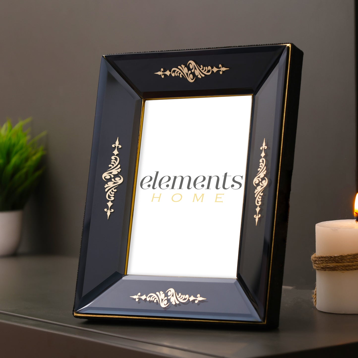 Mirrored Memories- Black