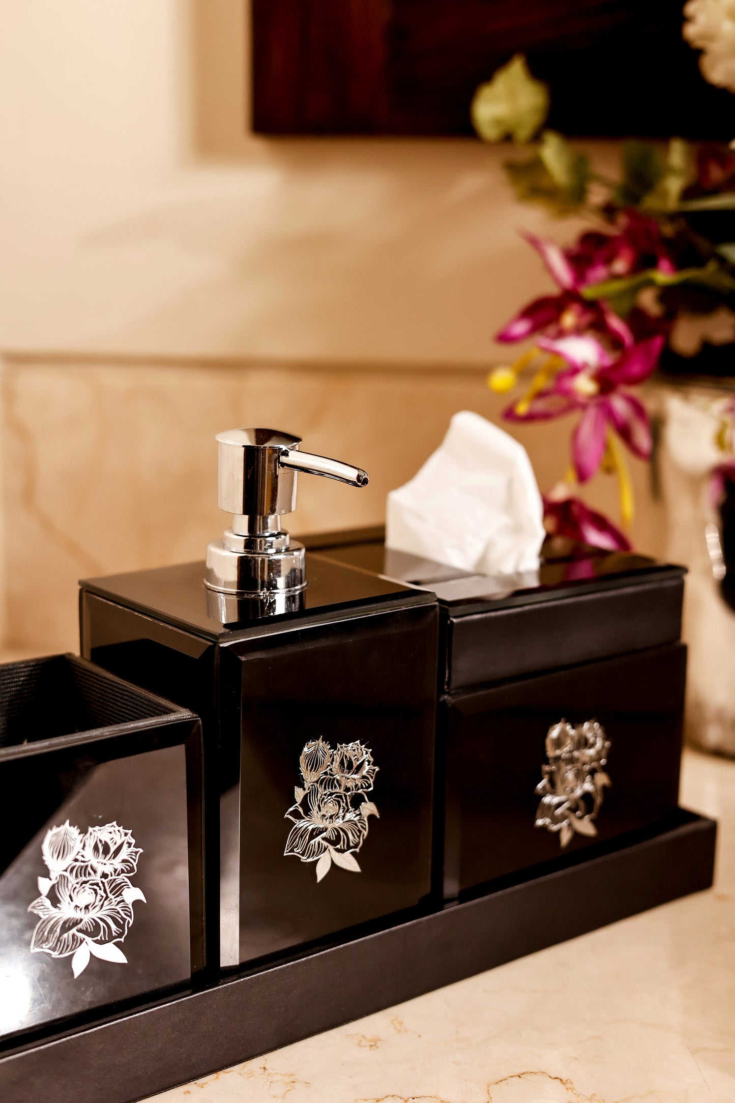 Tranquil Touch Bathroom Set (Black)
