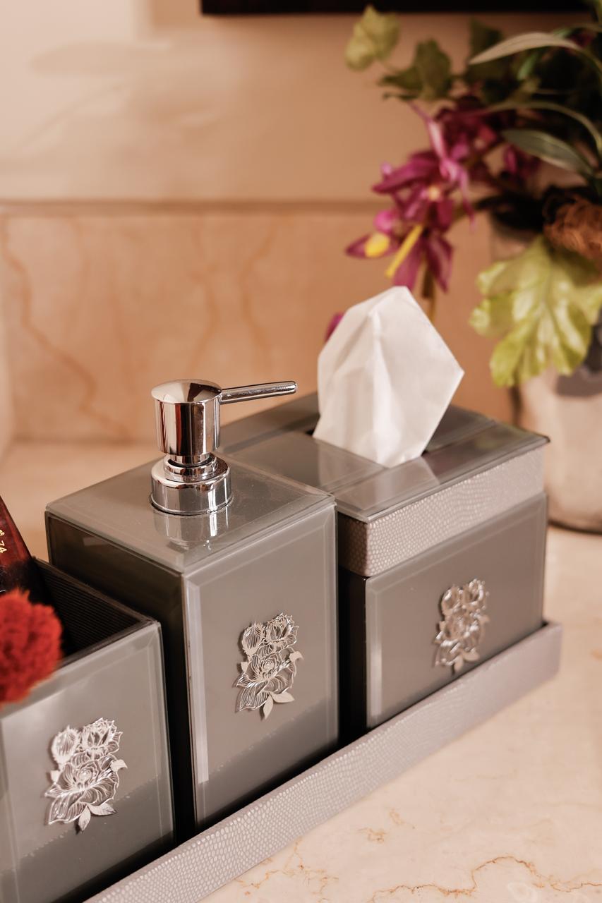 Tranquil Touch Bathroom Set (Grey)